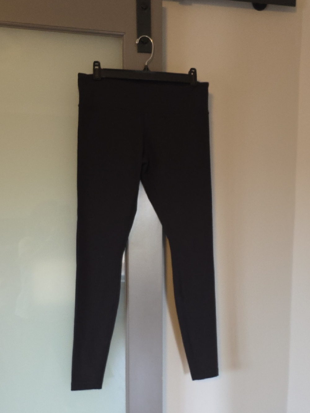 Lululemon Size 8 Low Rise Leggings